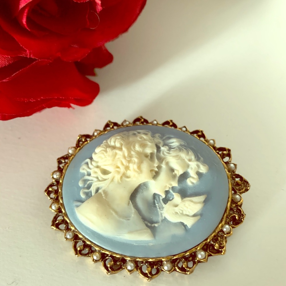 Vintage Brooch - Picture 1 of 5